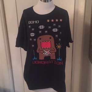 A men’s XL Domo short sleeve t shirt